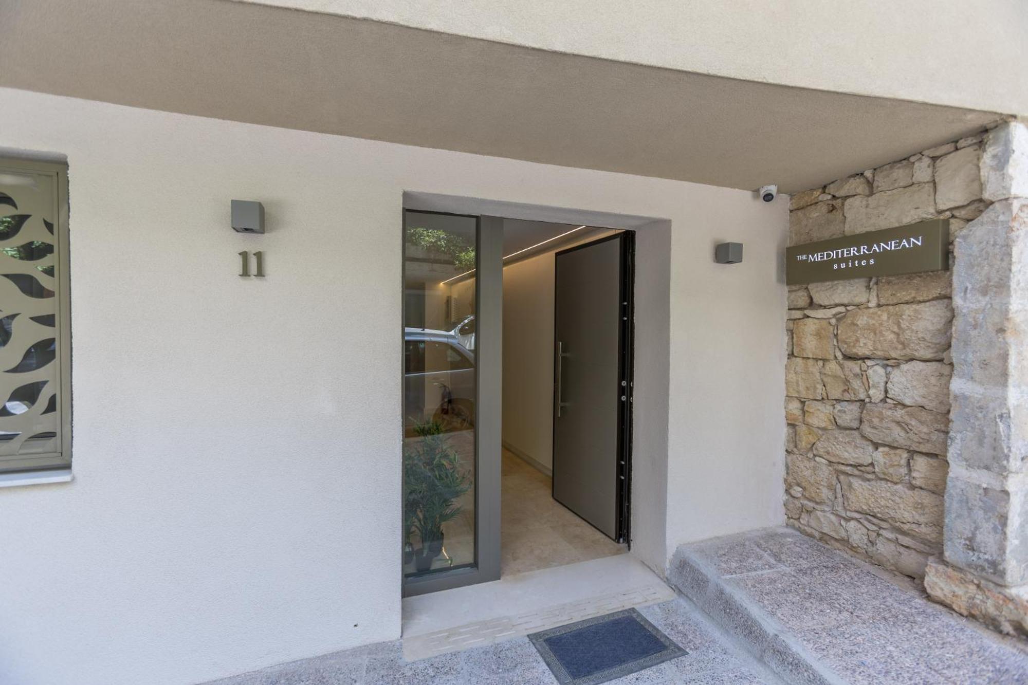 The Mediterranean Suites Pireus Zewnętrze zdjęcie