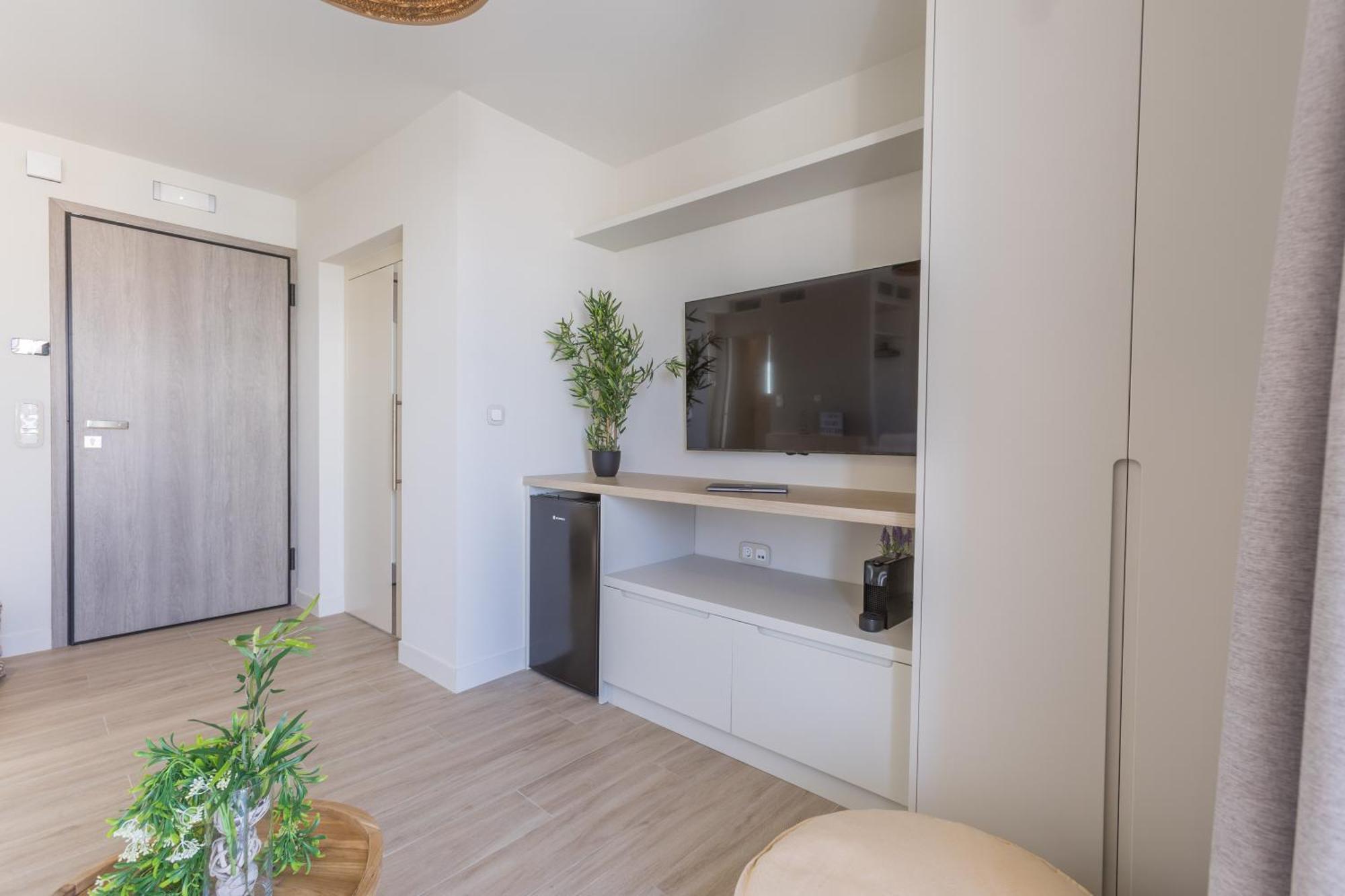 The Mediterranean Suites Pireus Zewnętrze zdjęcie