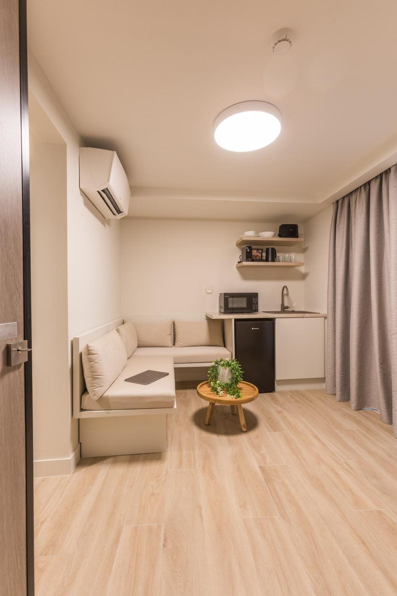 The Mediterranean Suites Pireus Zewnętrze zdjęcie