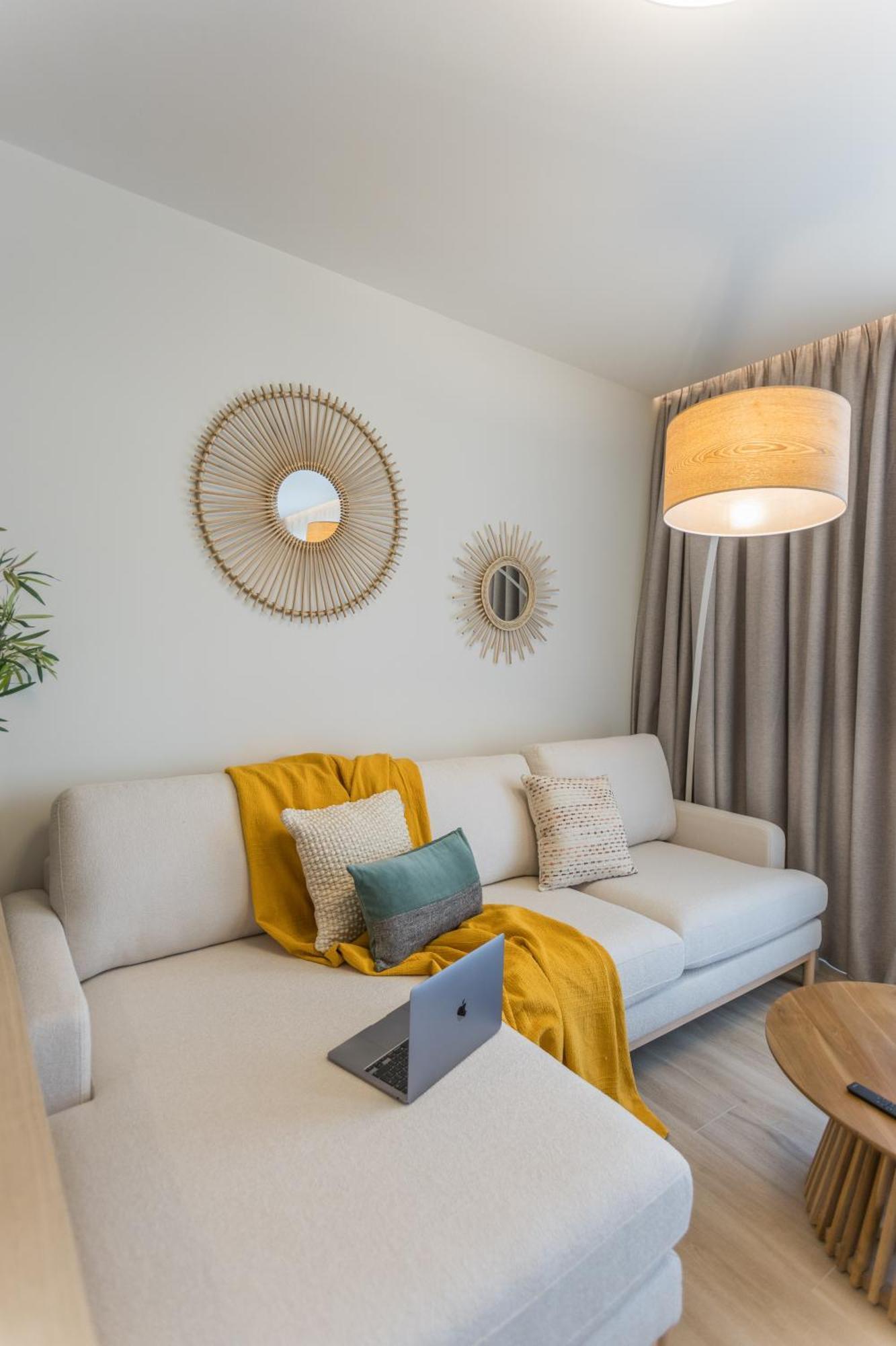 The Mediterranean Suites Pireus Zewnętrze zdjęcie