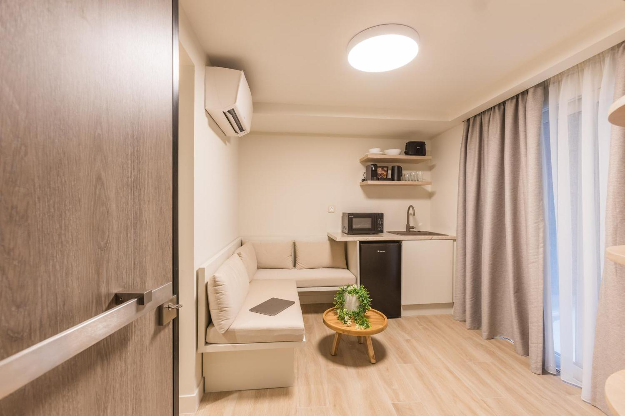 The Mediterranean Suites Pireus Zewnętrze zdjęcie