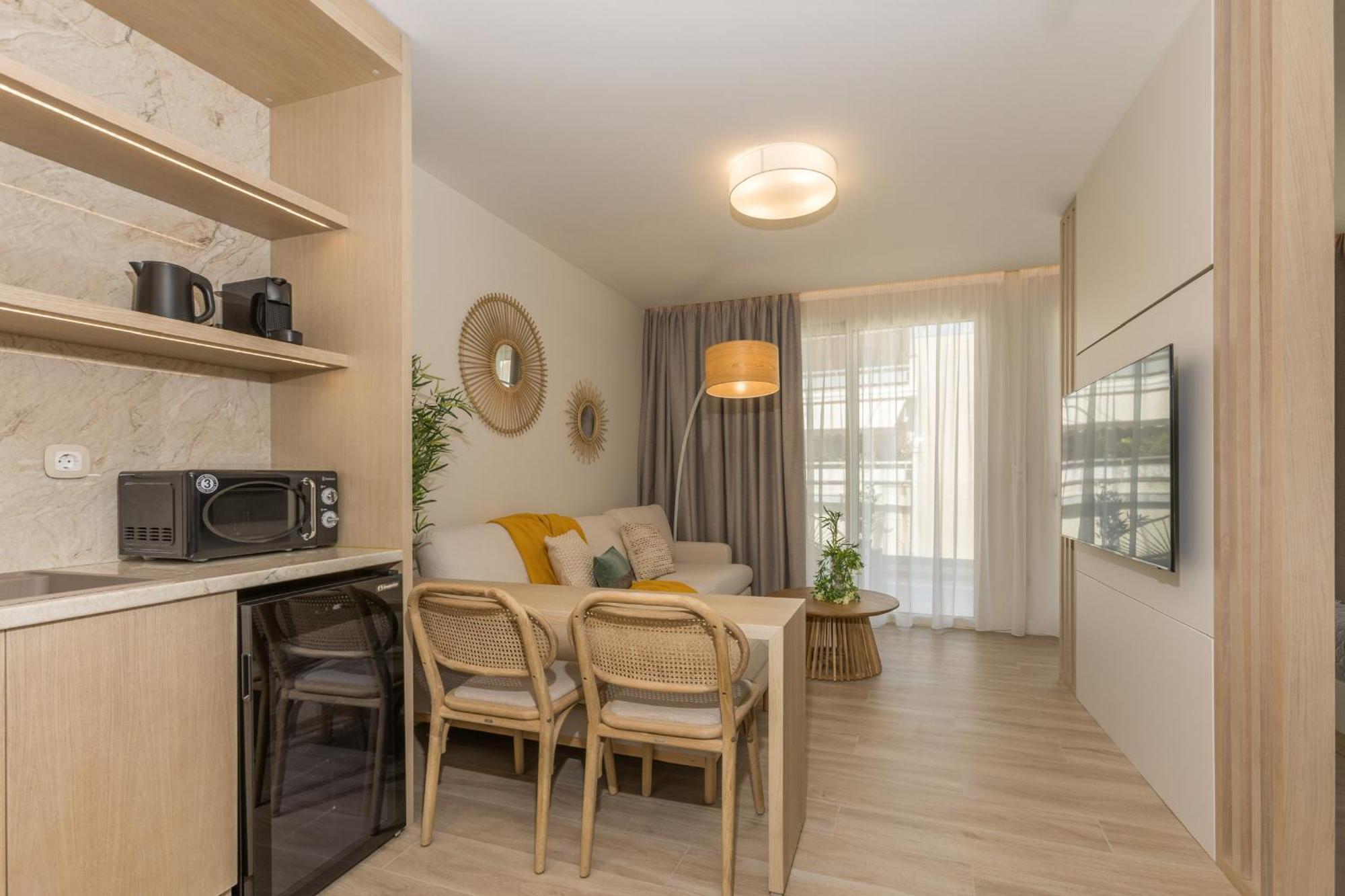 The Mediterranean Suites Pireus Zewnętrze zdjęcie