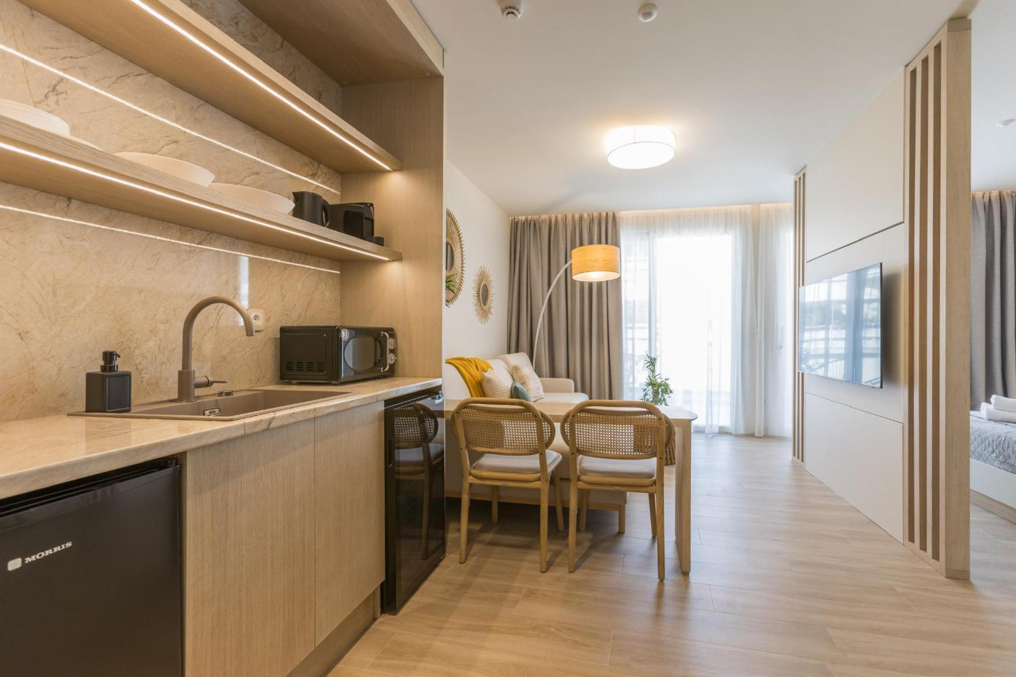 The Mediterranean Suites Pireus Zewnętrze zdjęcie